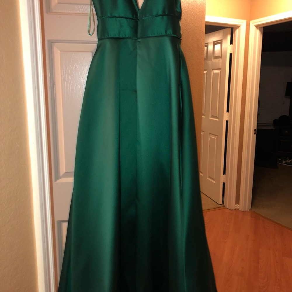 Dress - Picture 2 of 4